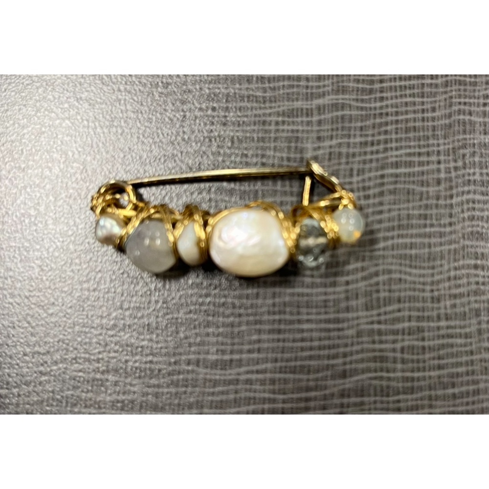 Kazuko Oshima Pearl Wrapped Pin - Picture 2 of 3